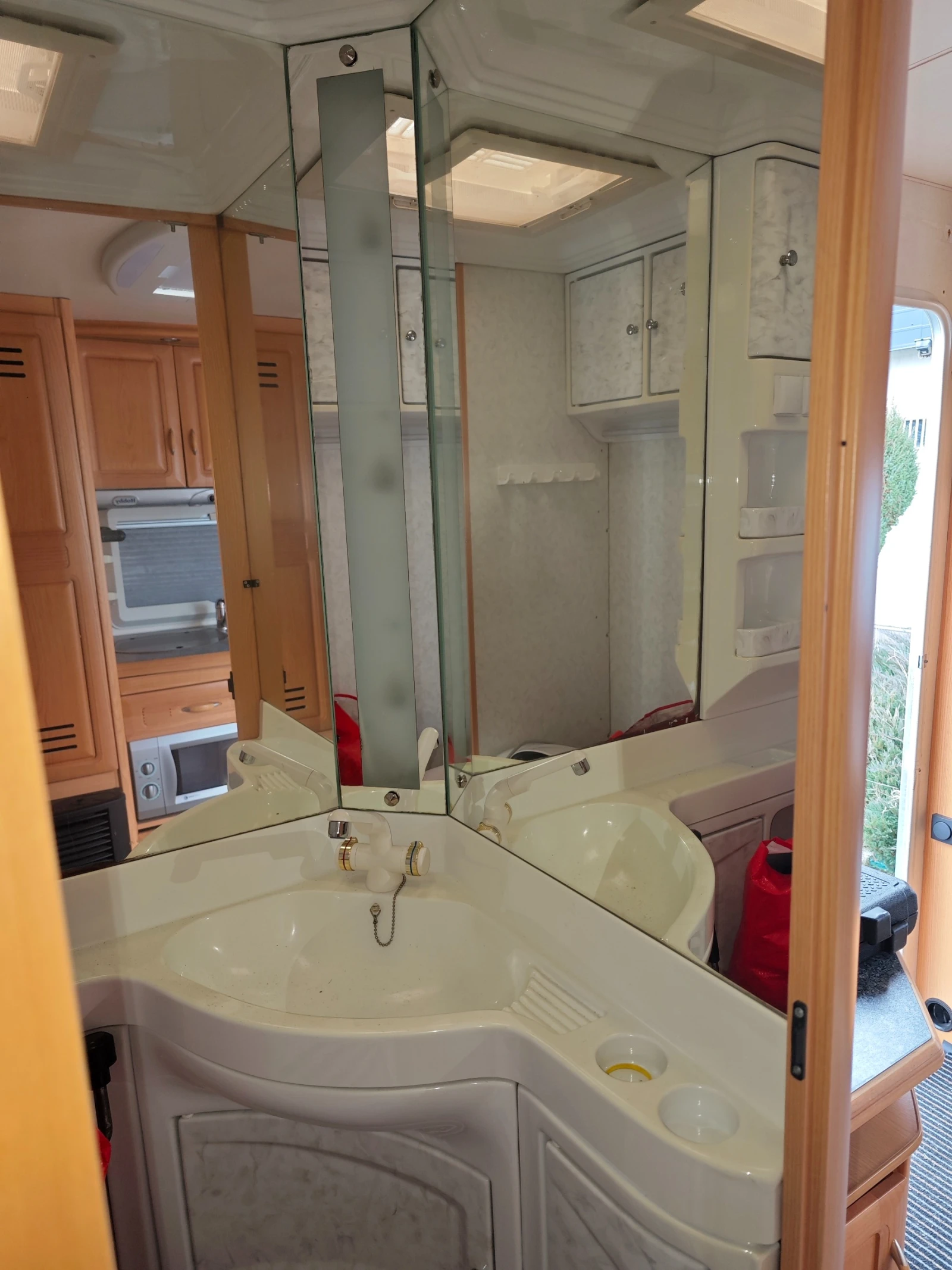 �������� Hobby Prestige 610 UF | Mobile.bg � ����������� 11