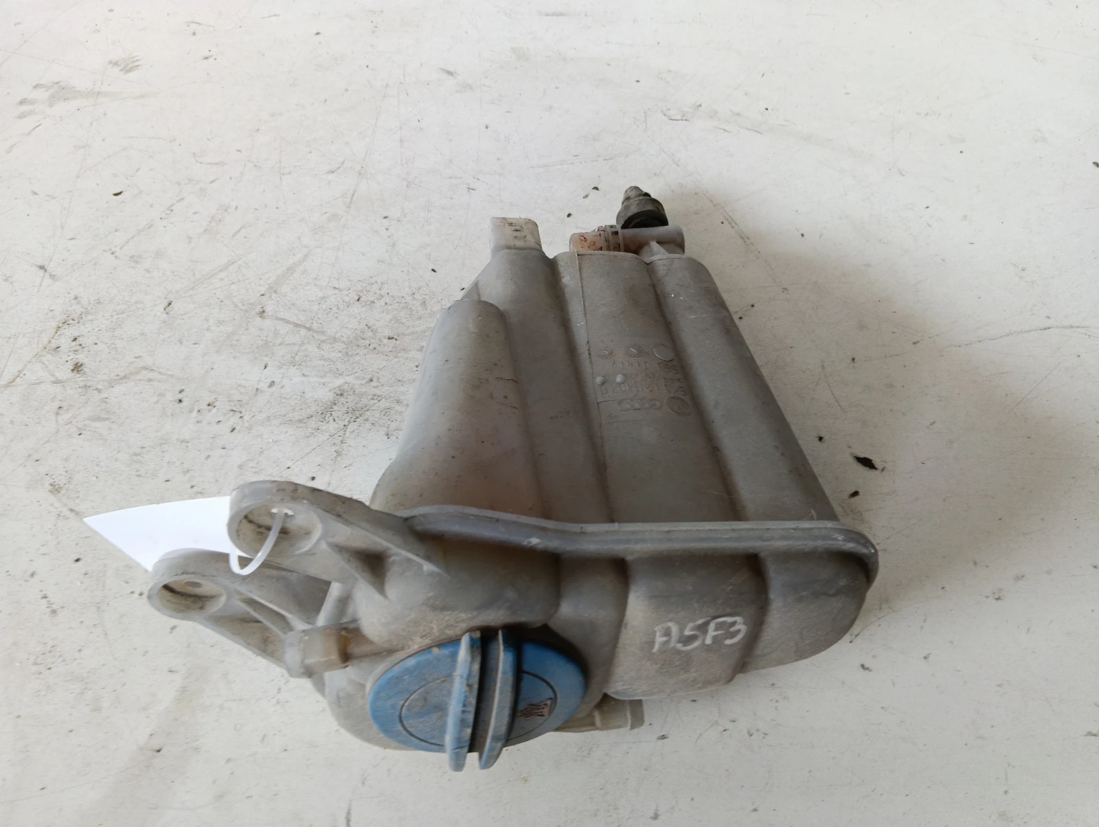 казанче антифриз  8K0121403Q 2.0TDI Audi A5