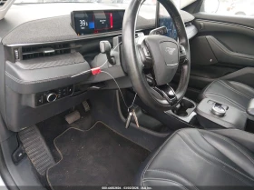 Ford Mustang Mach-E Premium, снимка 11
