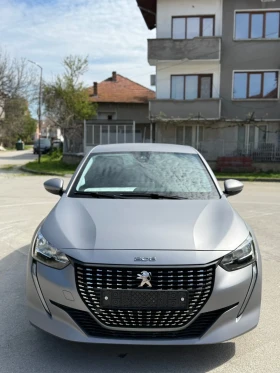Peugeot 208 1.2 PureTech, снимка 2