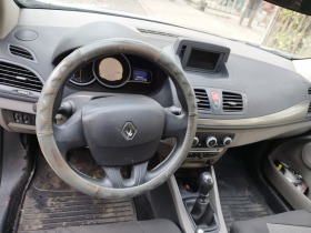 Renault Megane, снимка 5 - Автомобили и джипове - 45755079
