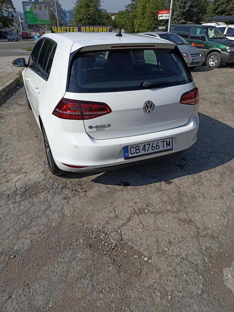 VW Golf Електрически , снимка 2 - Автомобили и джипове - 40773913