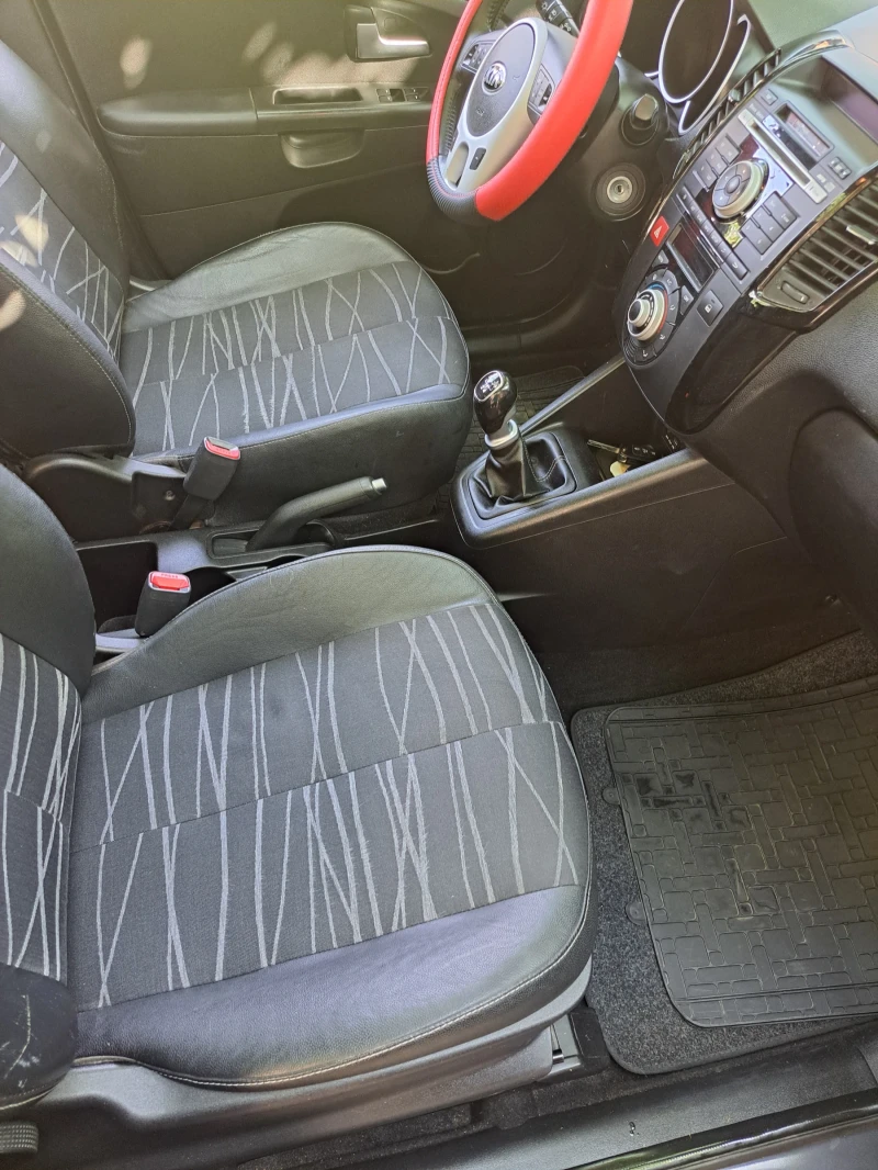 Kia Venga 1.4 ГАЗ 90 кон сили, снимка 13 - Автомобили и джипове - 47729200