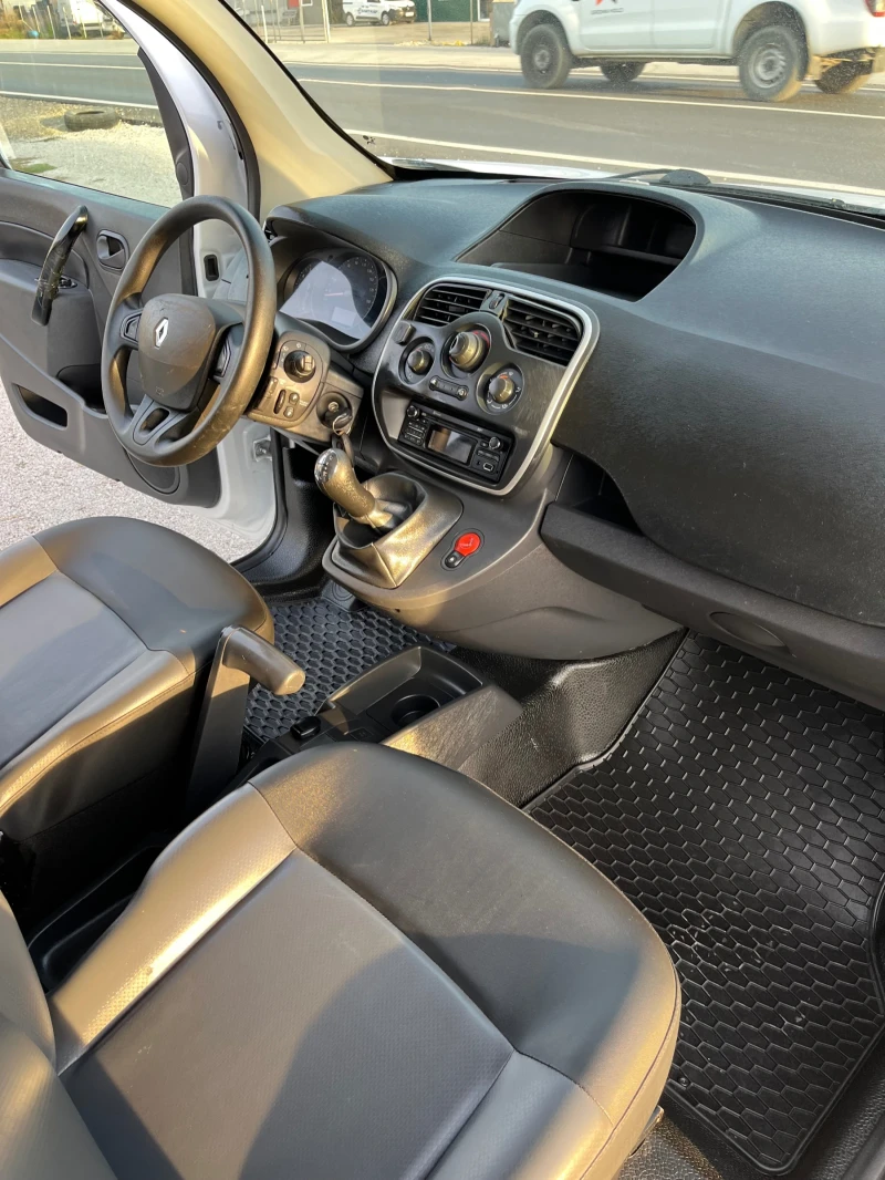 Renault Kangoo 1.5DCI Euro 5, снимка 13 - Автомобили и джипове - 47848788