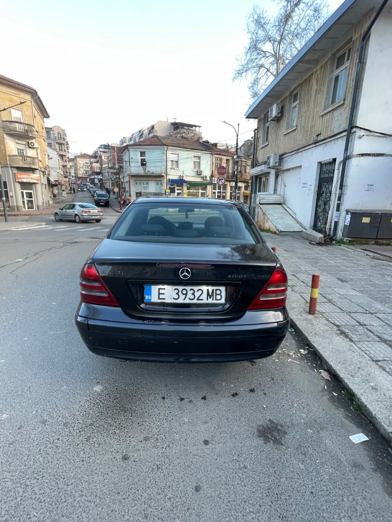 Mercedes-Benz C 220, снимка 8 - Автомобили и джипове - 48336310