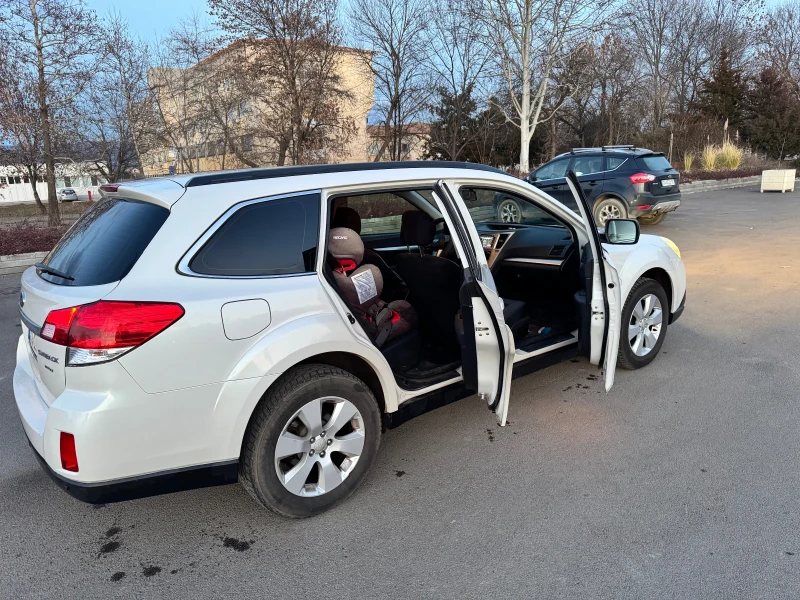 Subaru Outback 2.5i 167 к.с. AWD Газ BRC Автоматик, снимка 4 - Автомобили и джипове - 48401697