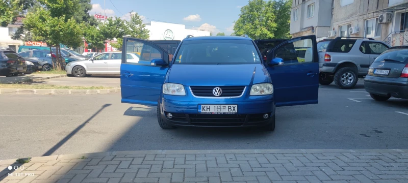 VW Touran 2.0 TDI, 6 скорости, теглич, снимка 1 - Автомобили и джипове - 49350685