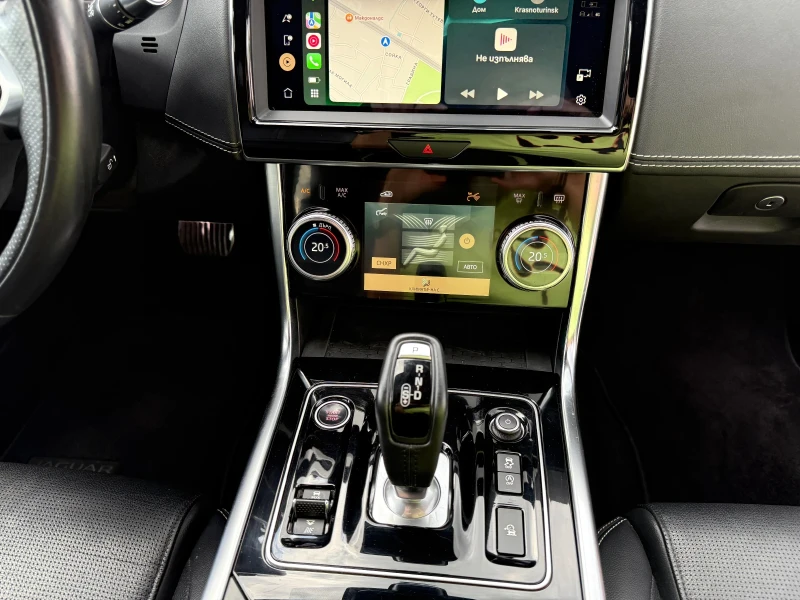 Jaguar XE 2.0d 204ps Face R-Dynamic Black 07.2021г. БАРТЕР, снимка 14 - Автомобили и джипове - 50365130