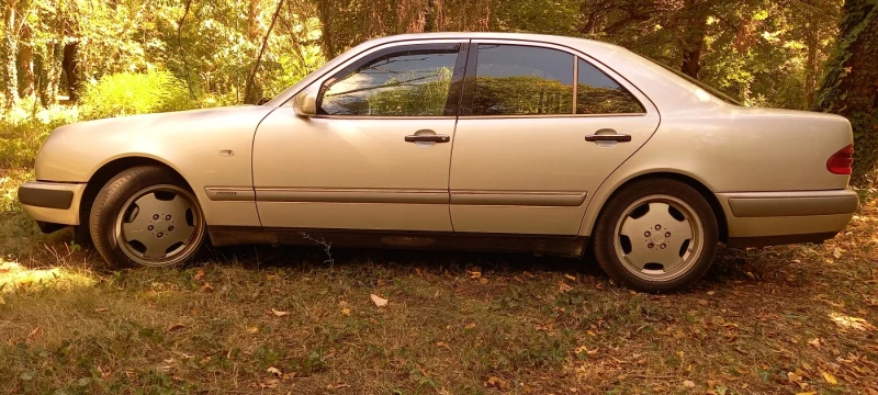 Mercedes-Benz E 250 W210 TD, снимка 4 - Автомобили и джипове - 52208769