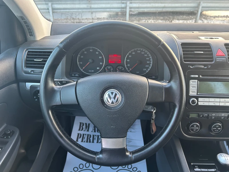 VW Golf 1.4 I , снимка 10 - Автомобили и джипове - 53037849