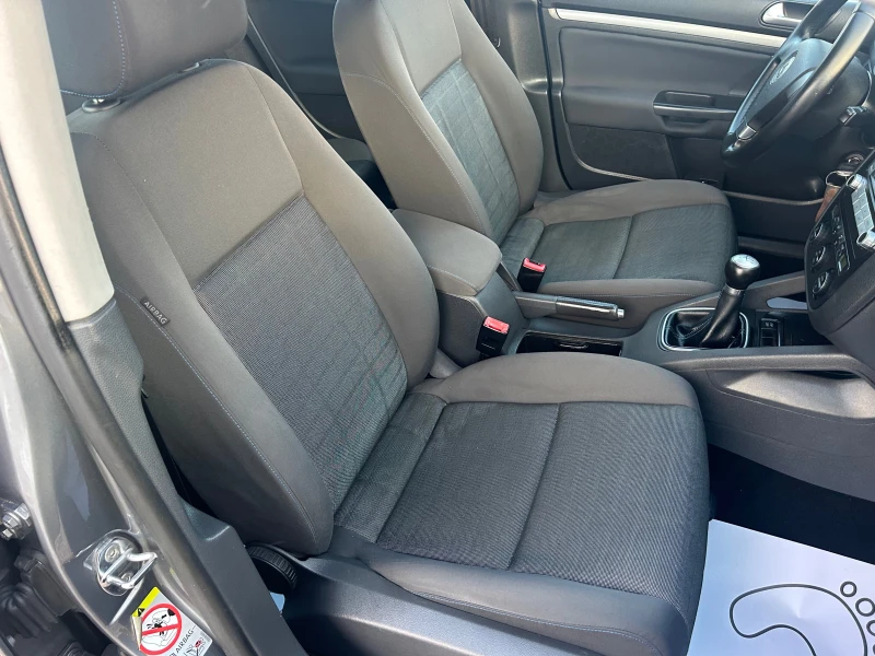 VW Golf 1.4 I , снимка 15 - Автомобили и джипове - 53037849