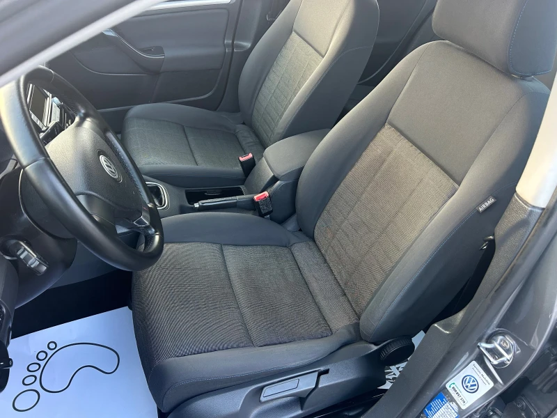 VW Golf 1.4 I , снимка 9 - Автомобили и джипове - 53037849