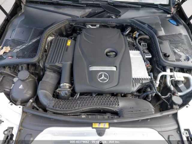 Mercedes-Benz C 300, снимка 10 - Автомобили и джипове - 47630835