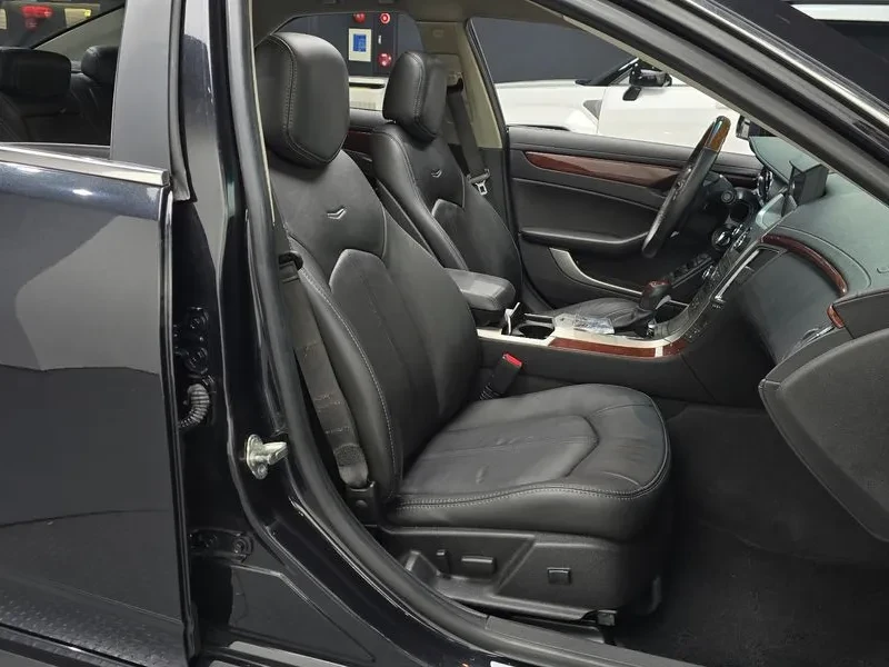 Cadillac Cts 3.6 AWD, снимка 10 - Автомобили и джипове - 54462370