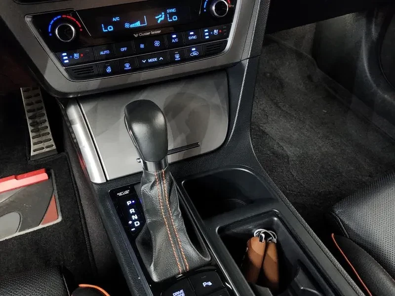 Hyundai Sonata, снимка 9 - Автомобили и джипове - 56160840