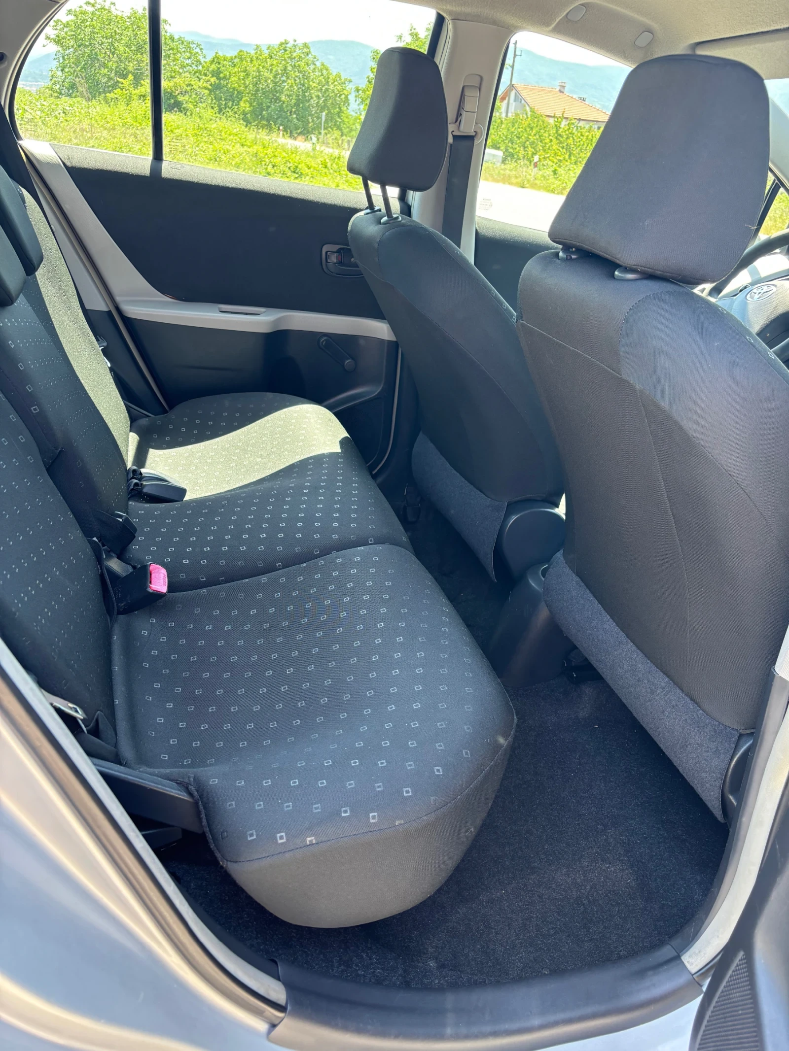 Toyota Yaris  - изображение 7