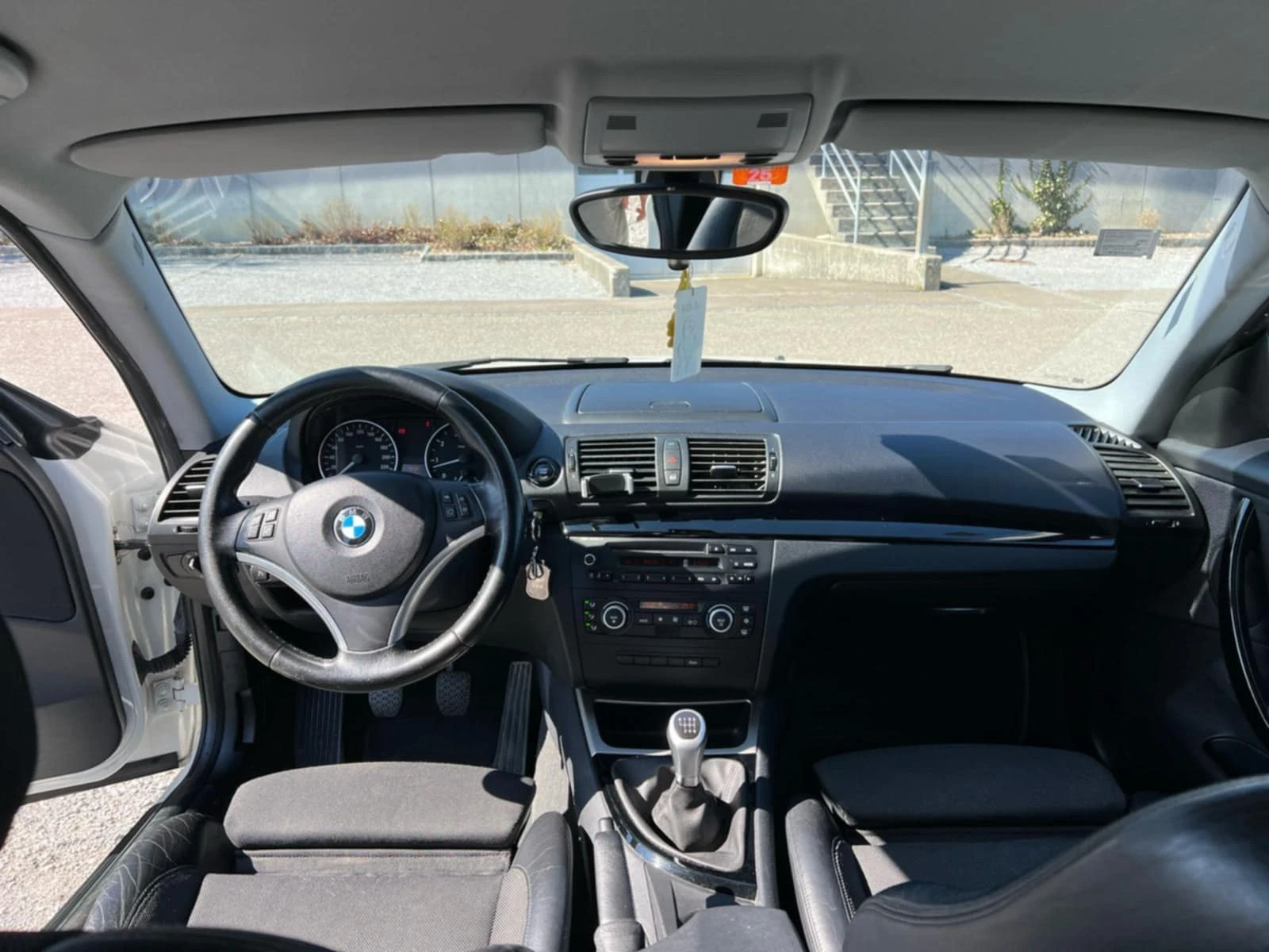 BMW 118  - изображение 7