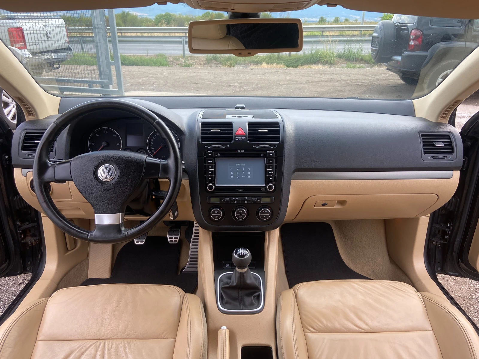 VW Golf 2.0 NAVI | Mobile.bg — изображение 16