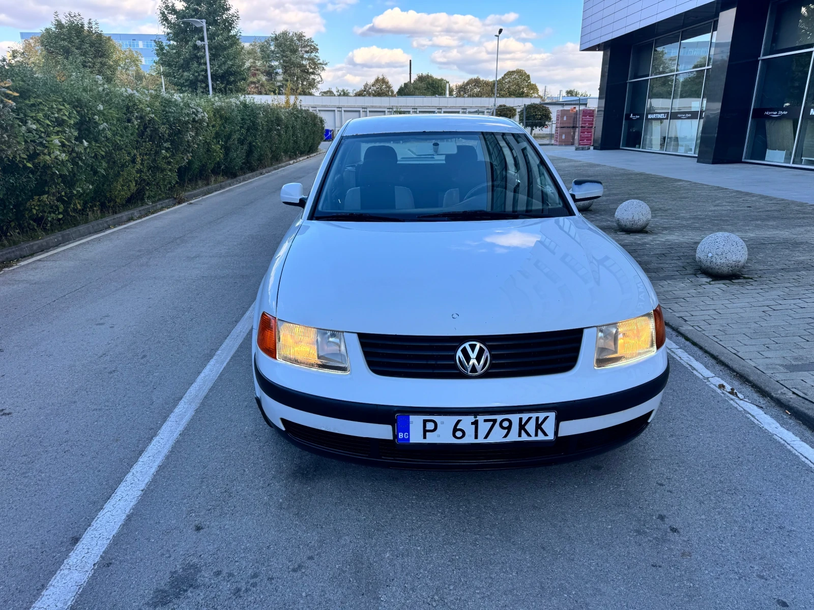 VW Passat 1.6 - изображение 8