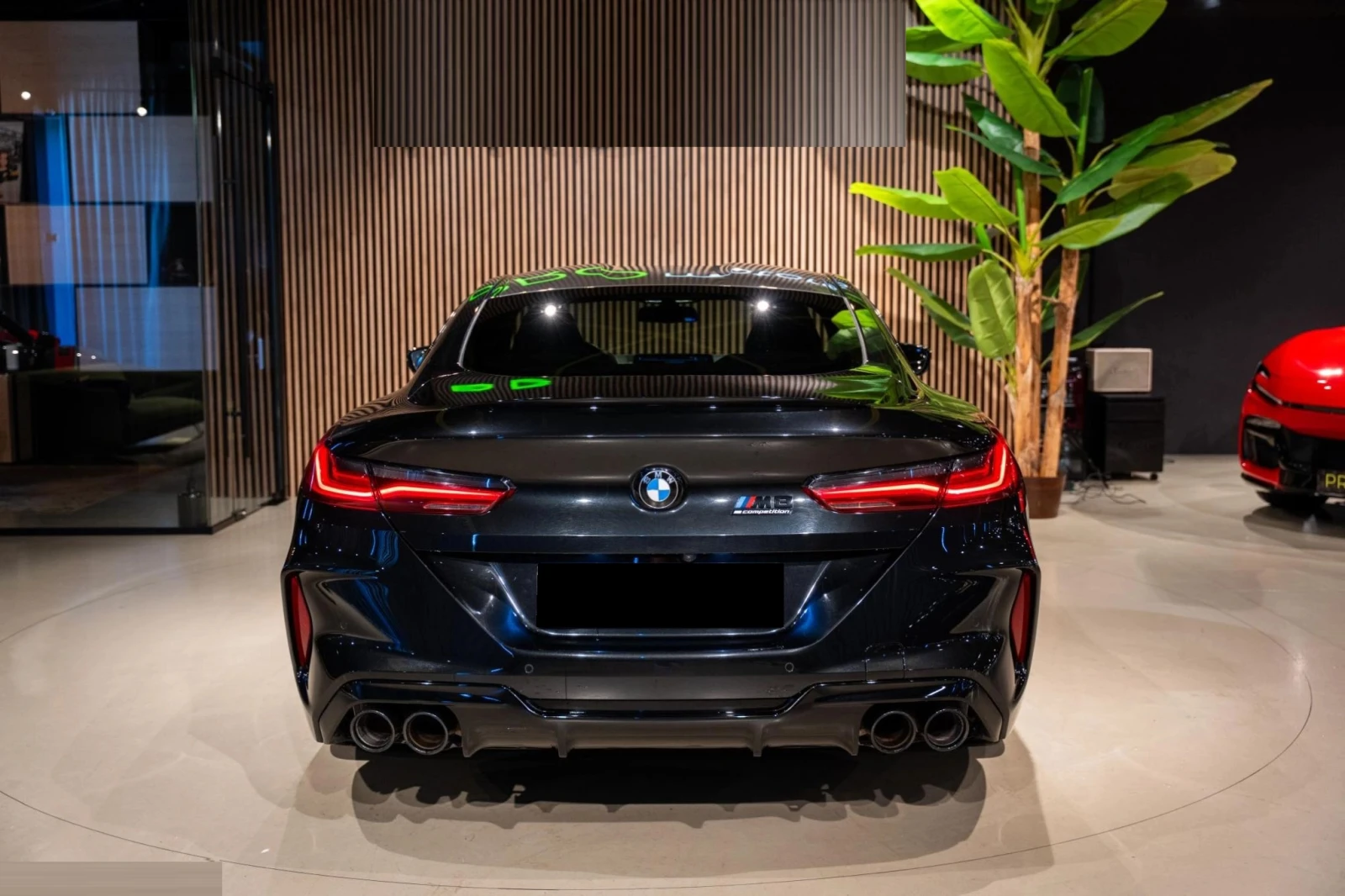 BMW M8 Competition xDrive - изображение 4