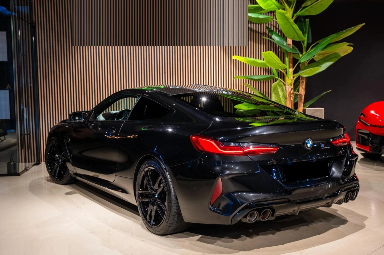 BMW M8 Competition xDrive - изображение 3