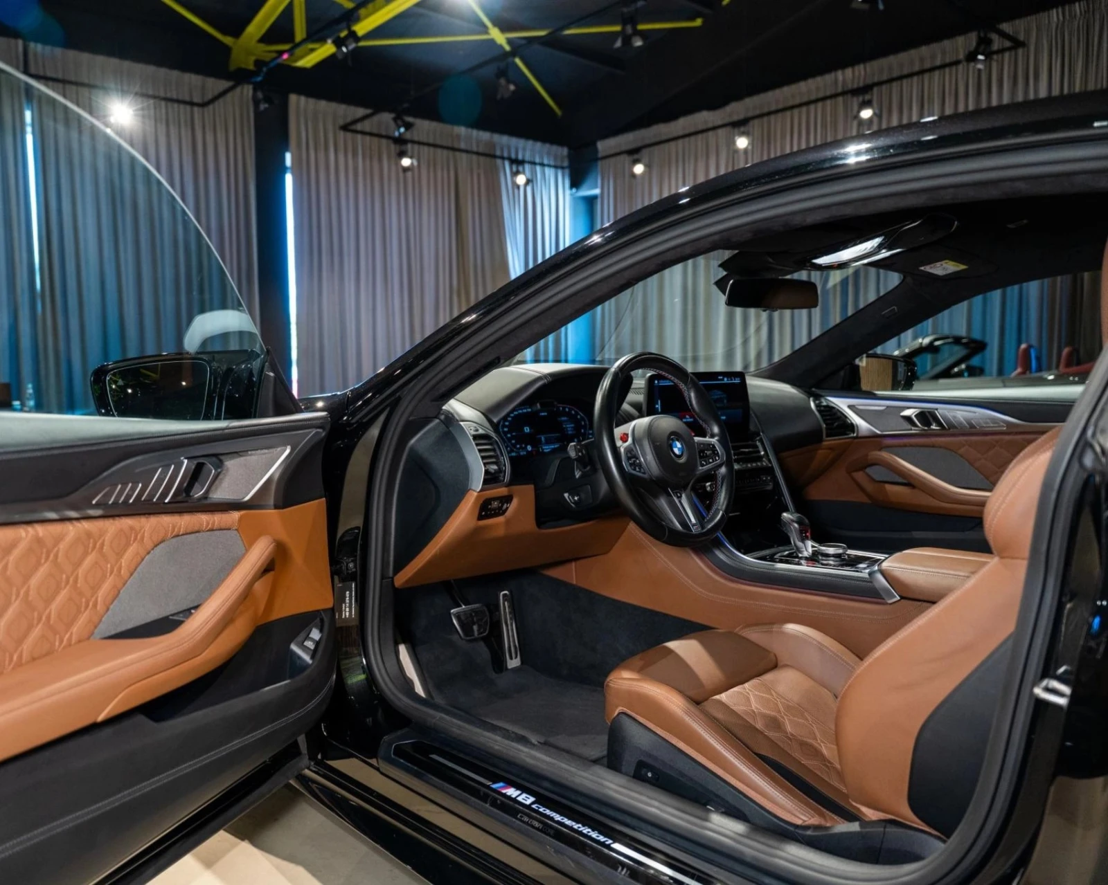 BMW M8 Competition xDrive - изображение 5