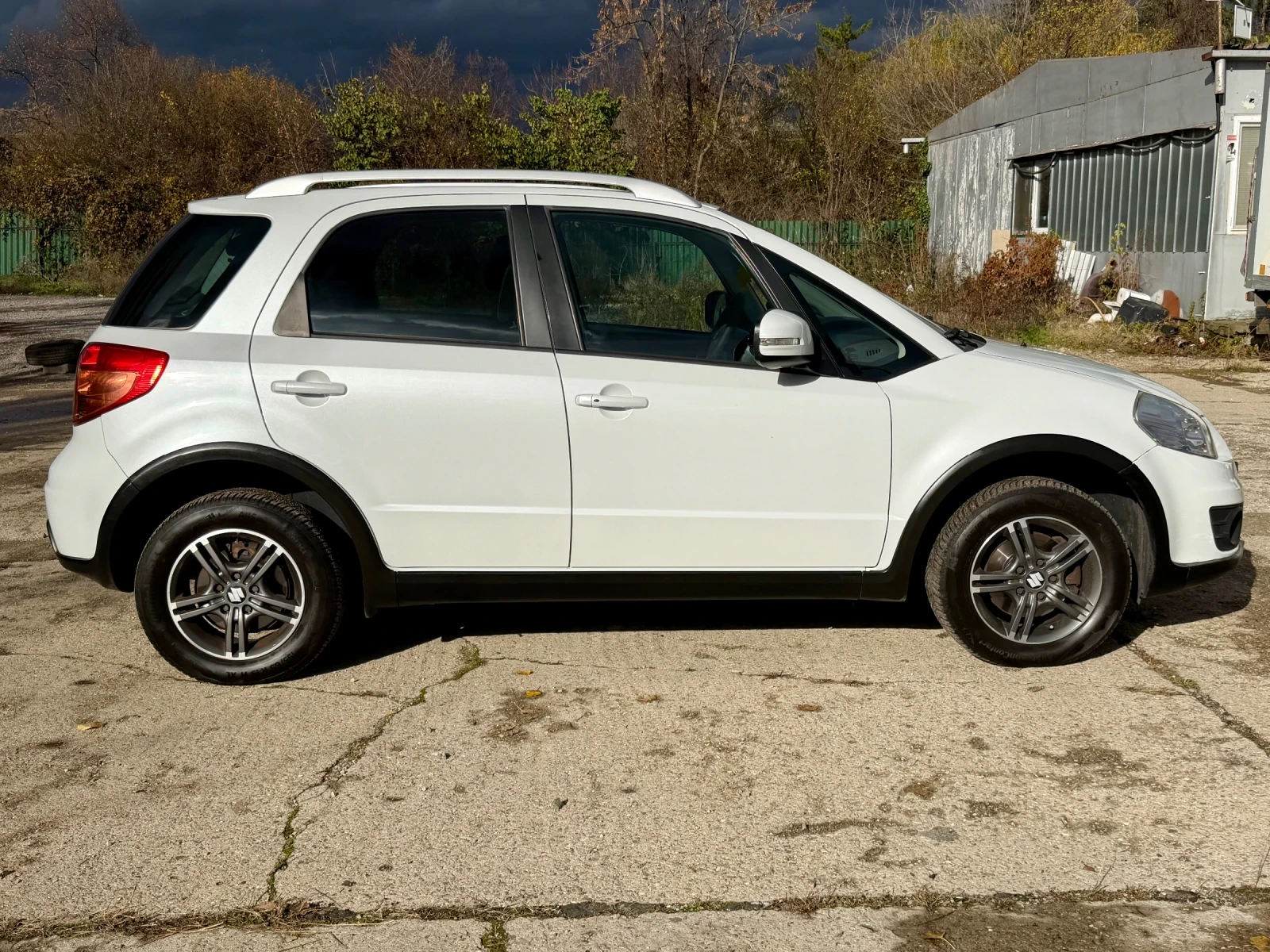 Suzuki SX4 1.6i / 4x4 / 120к.с. / 2015г. - изображение 4