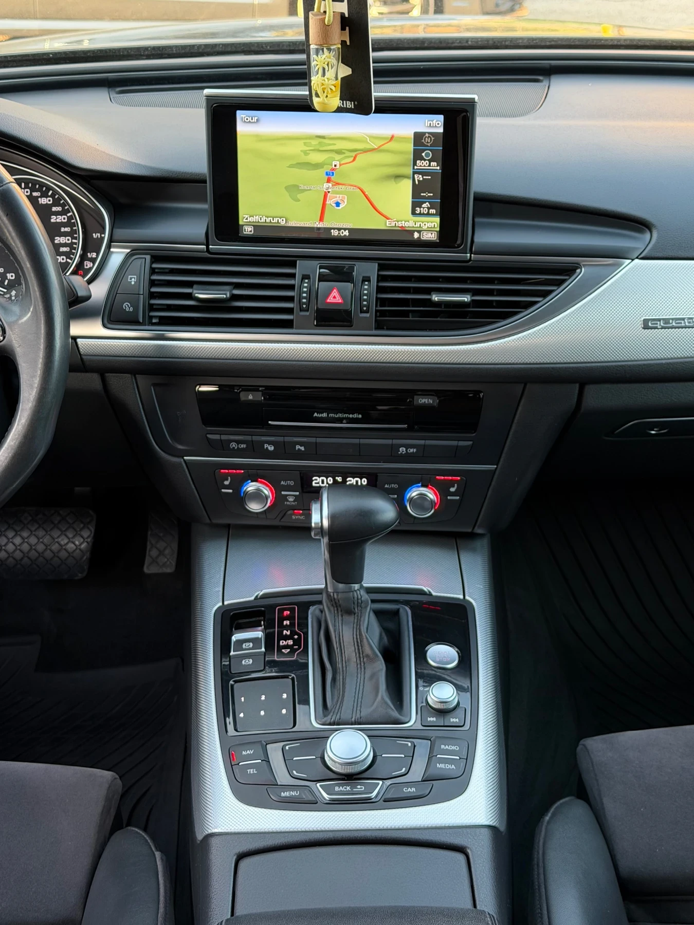 Audi A6 3.0TDi 245кс * Дистроник* * Камера* * Мъртва зона*, снимка 16 - Автомобили и джипове - 54115760