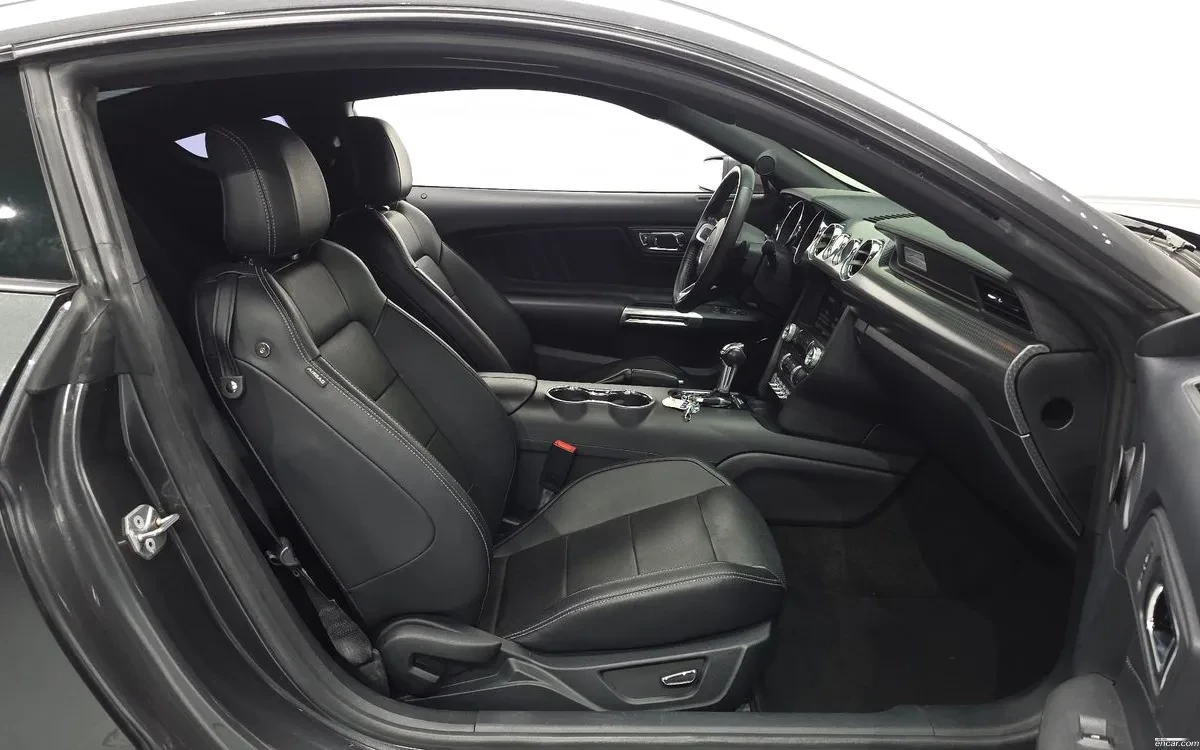 Ford Mustang 2.3L V6, снимка 10 - Автомобили и джипове - 54624067