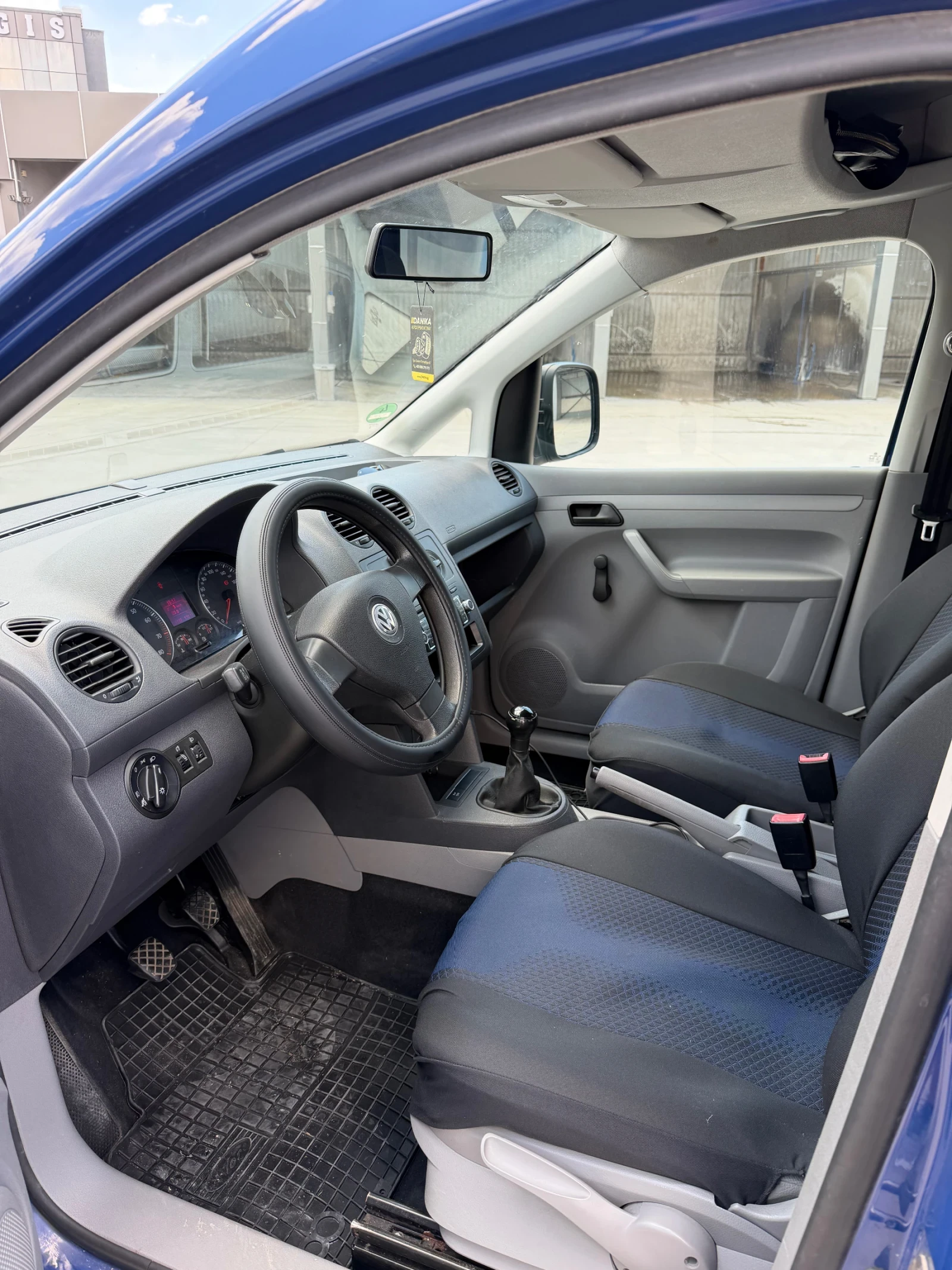 VW Caddy, снимка 9 - Автомобили и джипове - 54981034