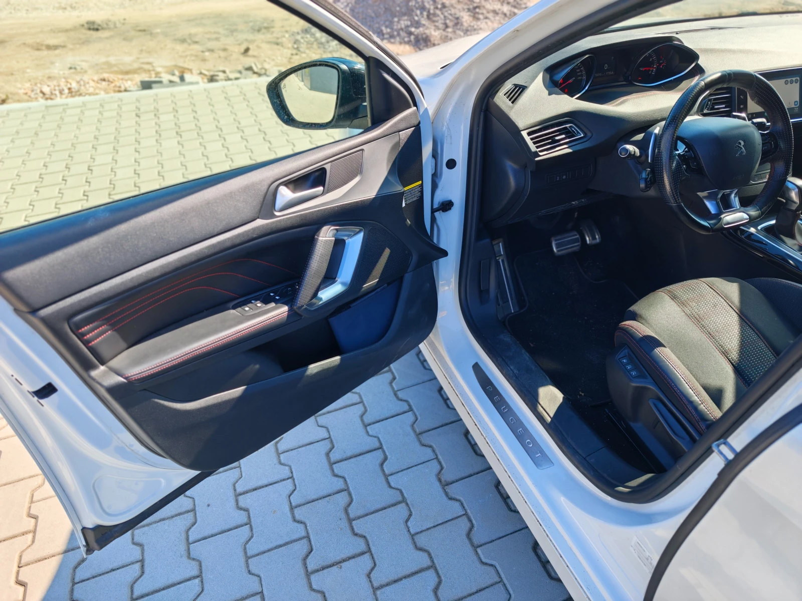 Peugeot 308 SW, GT-line, 2018г., снимка 8 - Автомобили и джипове - 55117392