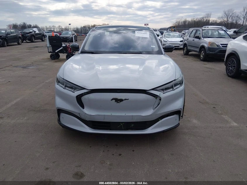 Ford Mustang Mach-E Premium, снимка 12 - Автомобили и джипове - 55127037