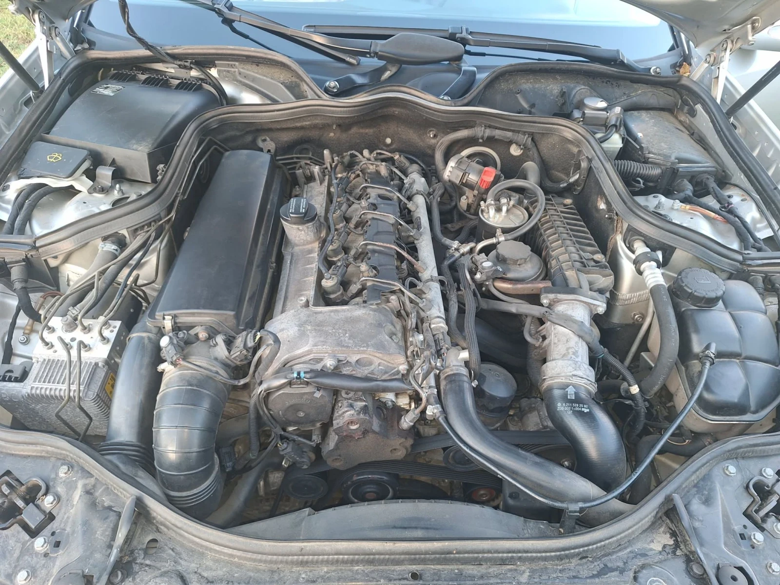 Mercedes-Benz E 270, снимка 9 - Автомобили и джипове - 55159541