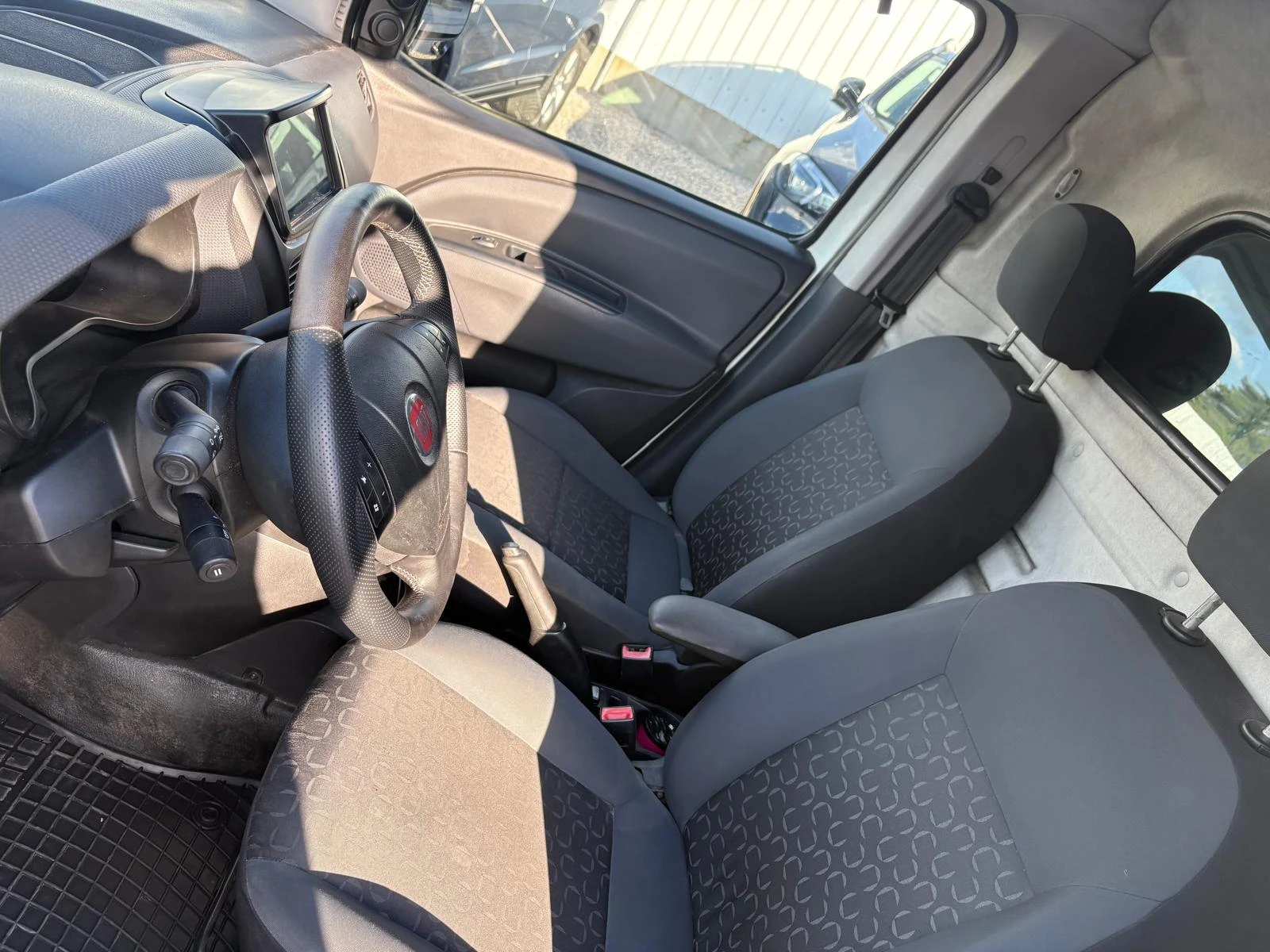 Fiat Doblo 1.3 Multijet 90 Жираф, снимка 9 - Автомобили и джипове - 55943499