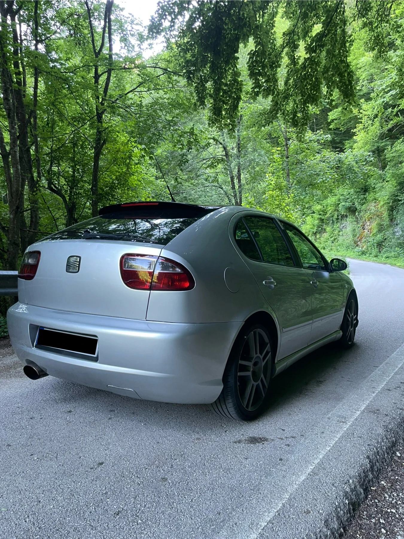 Seat Leon, снимка 2 - Автомобили и джипове - 56082300