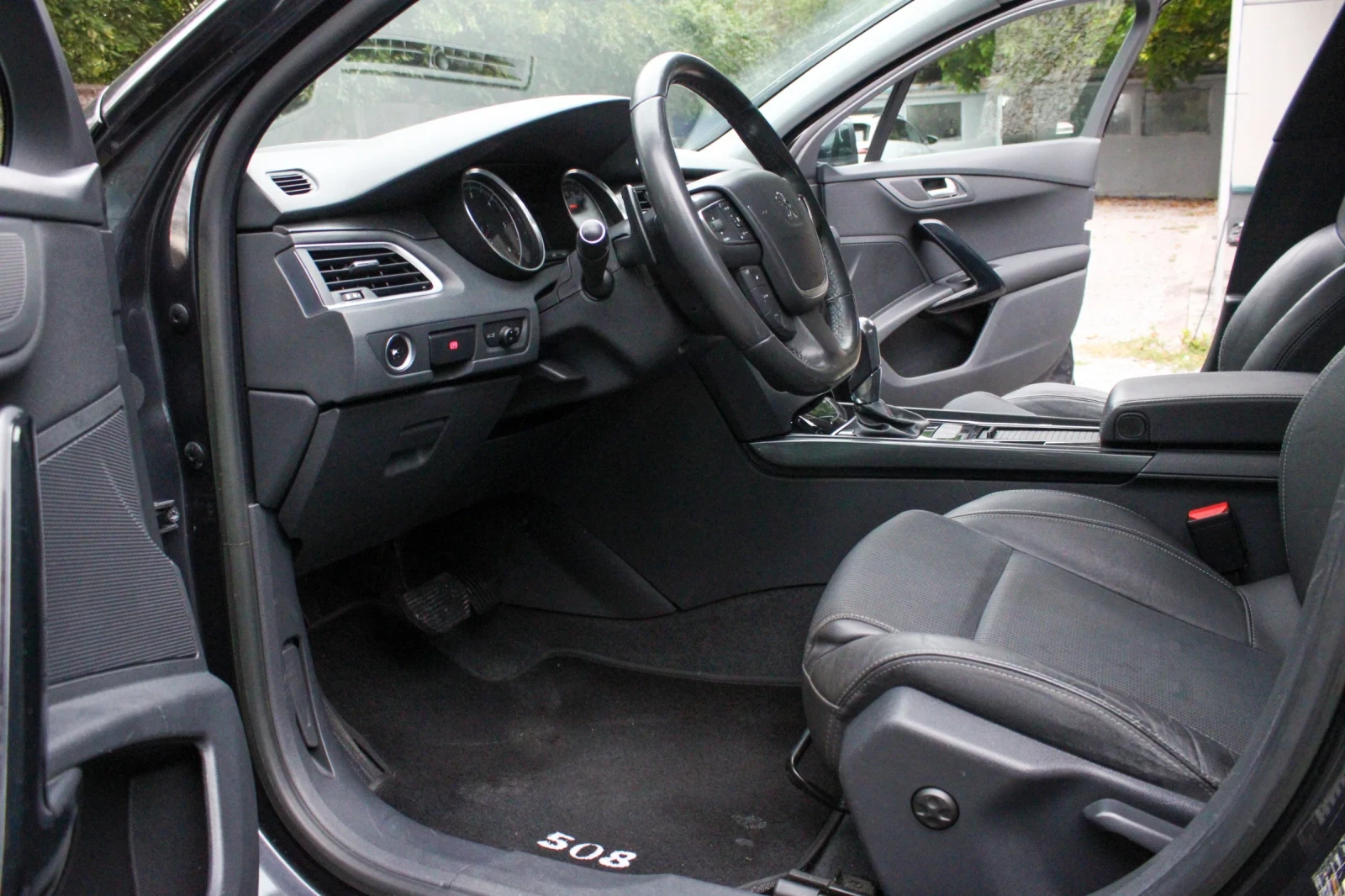 Peugeot 508 2.0HDI 180 ALLURE, снимка 12 - Автомобили и джипове - 56202626