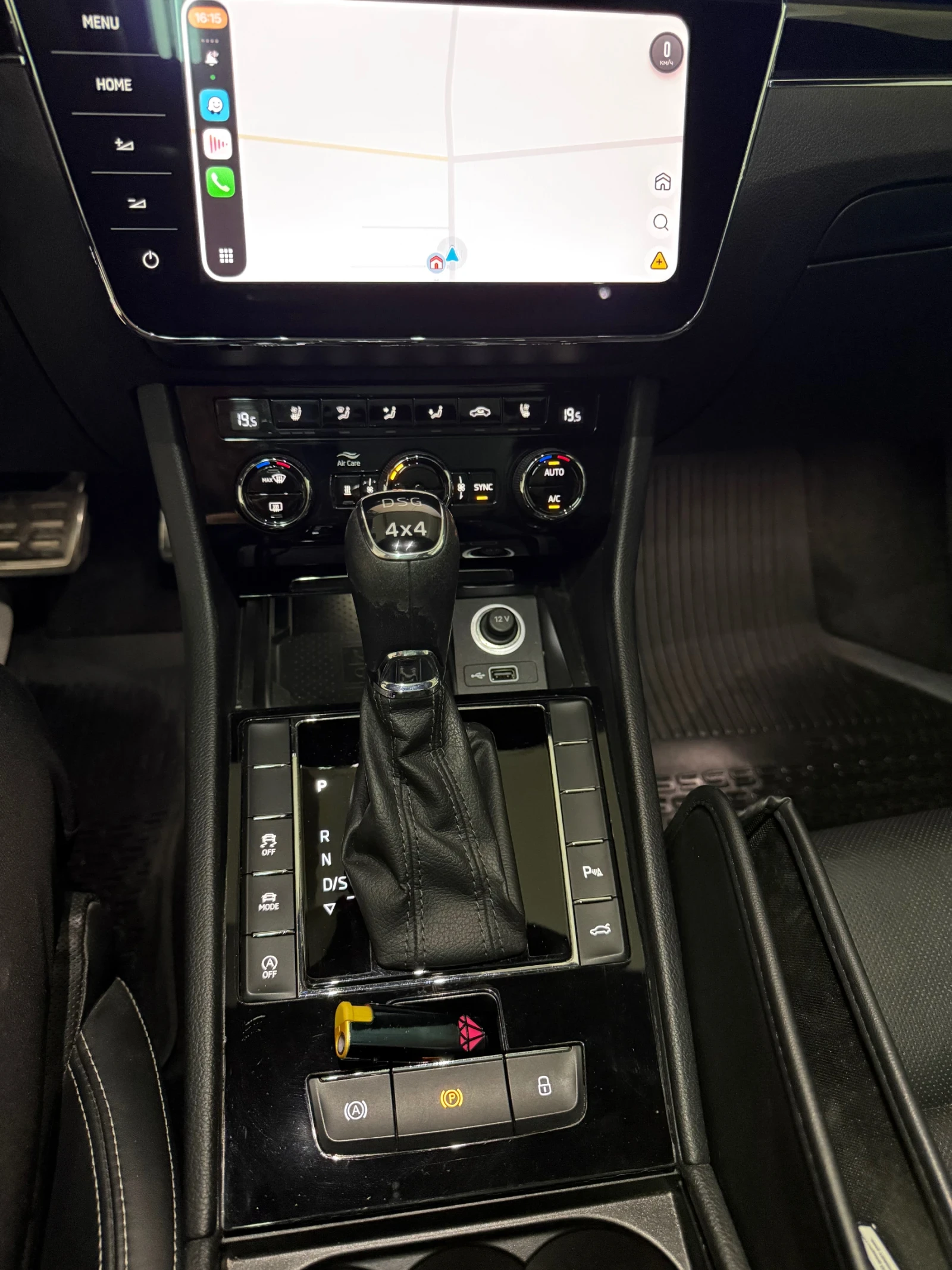 Skoda Superb 2.0 TDI L/K 4x4 Без аналог УНИКАТ, снимка 10 - Автомобили и джипове - 56215305