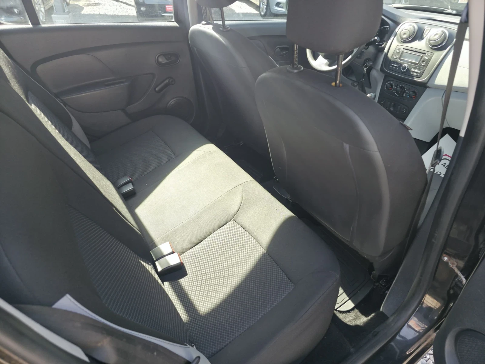 Dacia Sandero, снимка 7 - Автомобили и джипове - 56465092