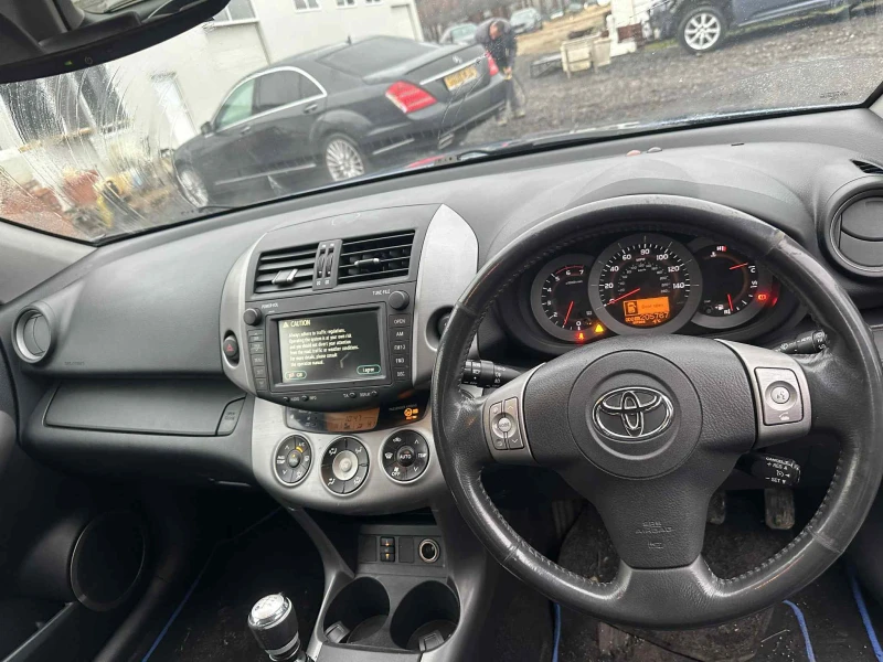 Toyota Rav4 2.2 D-4D 136к.с Кожен Салон НА ЧАСТИ, снимка 16 - Автомобили и джипове - 52982145