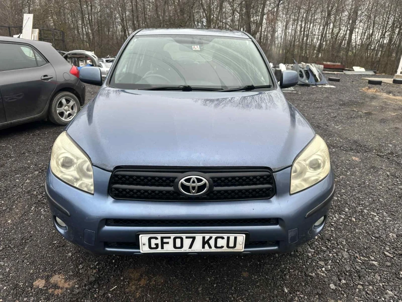 Toyota Rav4 2.2 D-4D 136к.с Кожен Салон НА ЧАСТИ, снимка 3 - Автомобили и джипове - 52982145