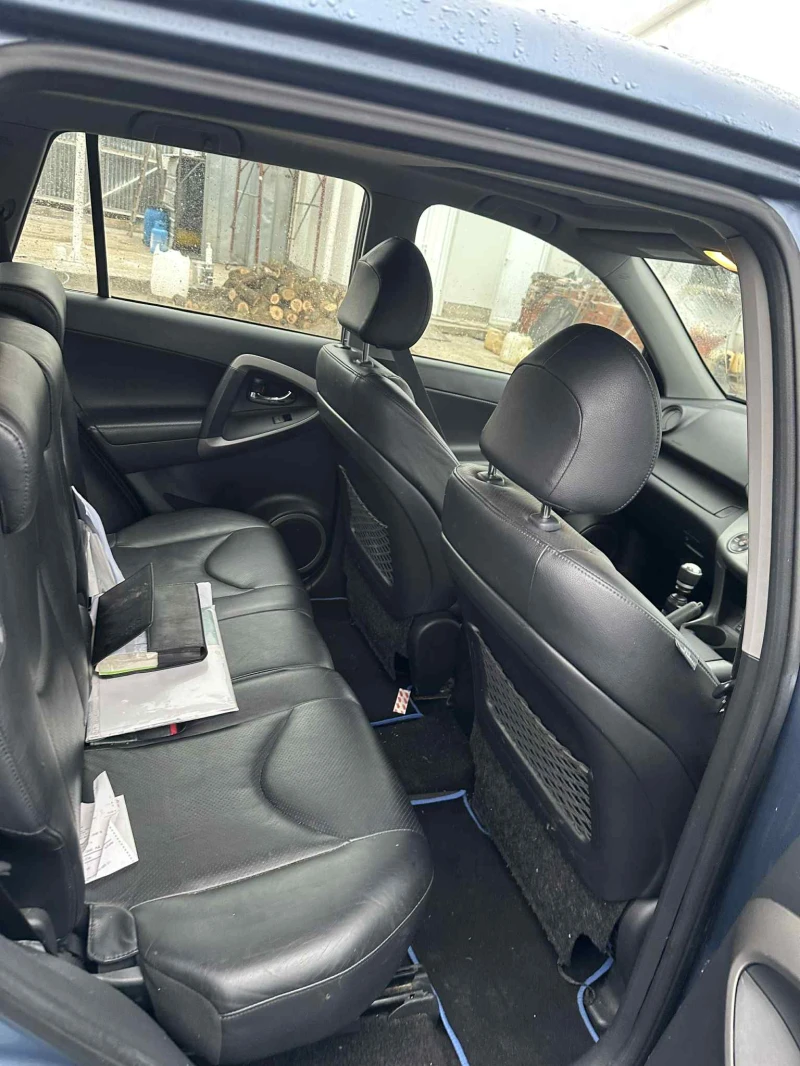 Toyota Rav4 2.2 D-4D 136к.с Кожен Салон НА ЧАСТИ, снимка 14 - Автомобили и джипове - 52982145