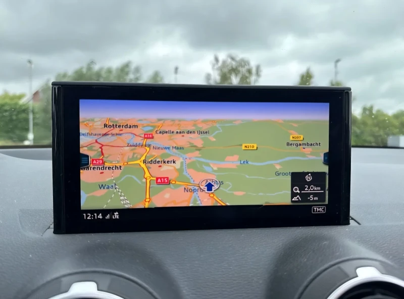 Audi Q2, снимка 15 - Автомобили и джипове - 51992468