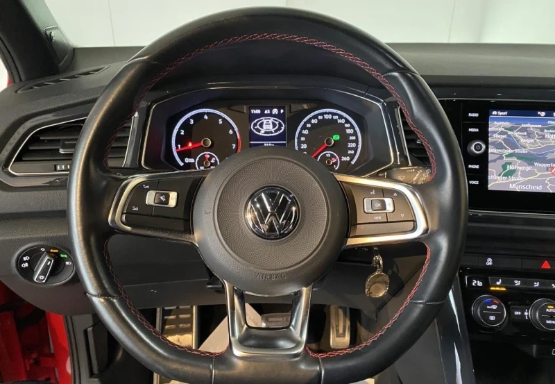 VW T-Roc 2.0 TSI* DSG* 4x4* LED* NAVI* BEATS* , снимка 6 - Автомобили и джипове - 51982702