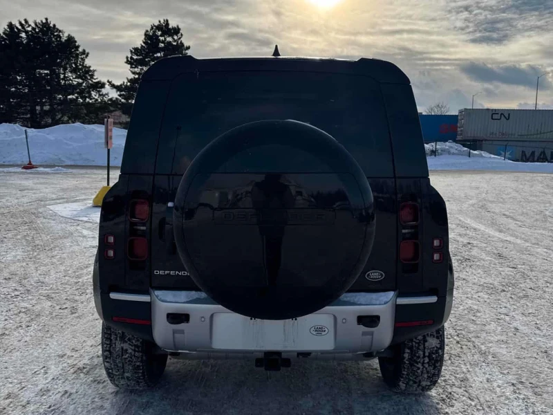 Land Rover Defender 110 S AWD * 360  * Keyless * Подгреви, снимка 4 - Автомобили и джипове - 53562168