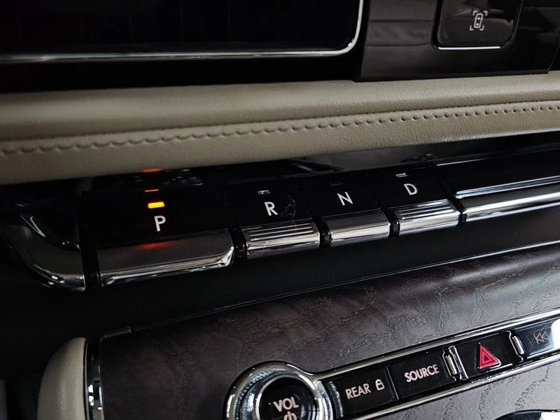 Lincoln Aviator 3.0 C Automatic, снимка 9 - Автомобили и джипове - 55787431