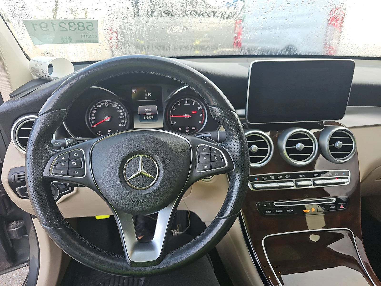 Mercedes-Benz GLC 300 AMG* 4MATIC* BURMESTER* PANO* KEYGO - изображение 7