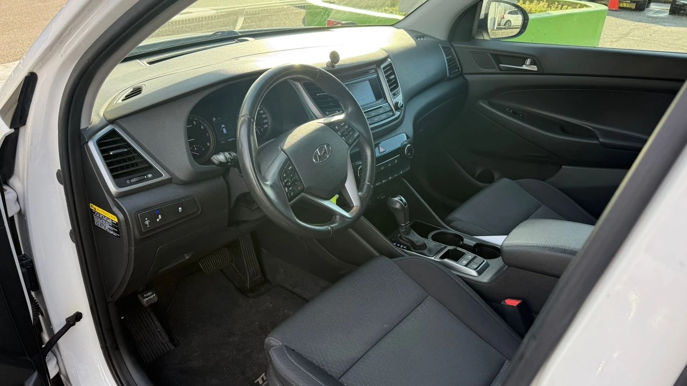 Hyundai Tucson * PREMIUM * CARFAX * ФИНАНСИРАНЕ* КЛИП - изображение 8