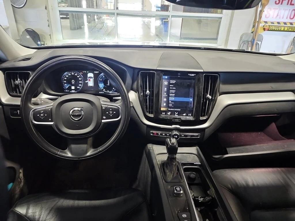 Volvo XC60 MOMENTUM * CARFAX * ОПЦИЯ ЗА ФИНАНСИРАНЕ *  - изображение 5