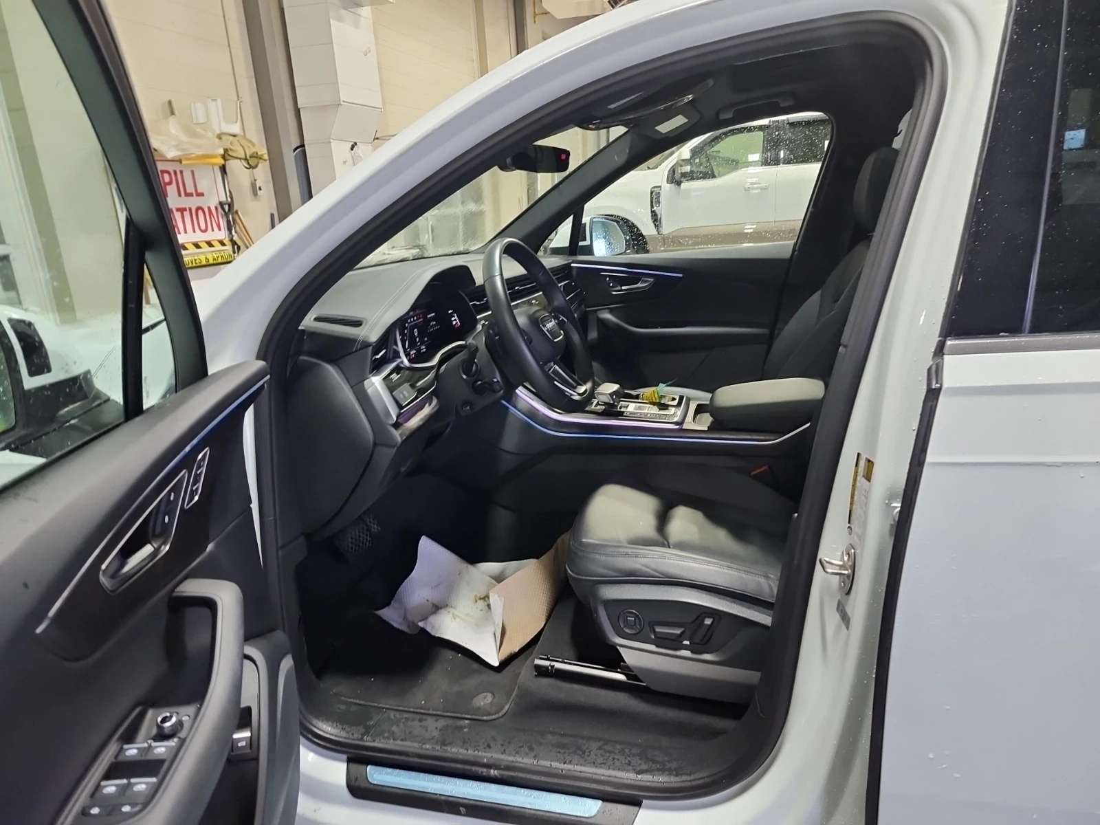 Audi Q7 PREMIUM * * CARFAX * * АВТО КРЕДИТ * * , снимка 10 - Автомобили и джипове - 53930030