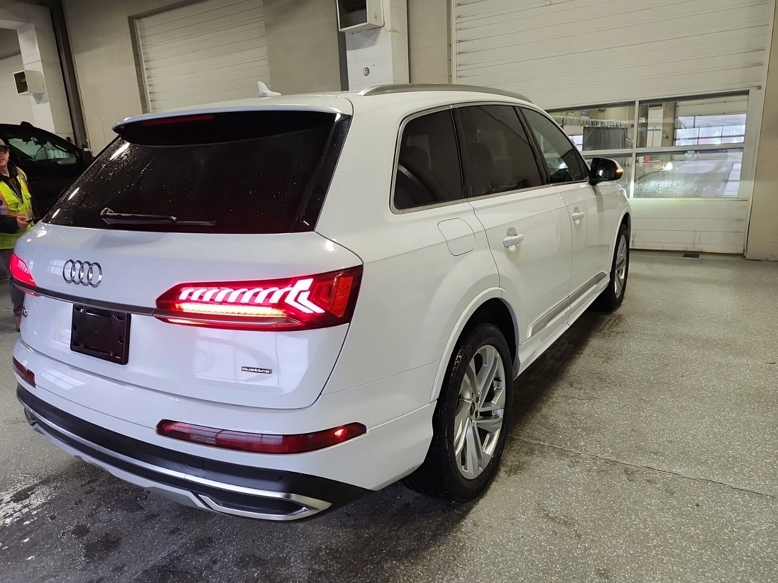 Audi Q7 PREMIUM * * CARFAX * * АВТО КРЕДИТ * * , снимка 3 - Автомобили и джипове - 53930030